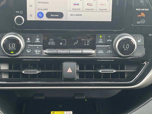 used 2023 Toyota Highlander car, priced at $35,678