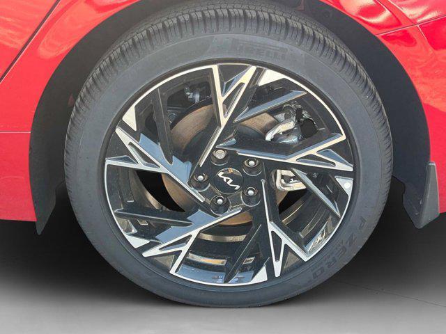 new 2025 Kia K5 car, priced at $31,321
