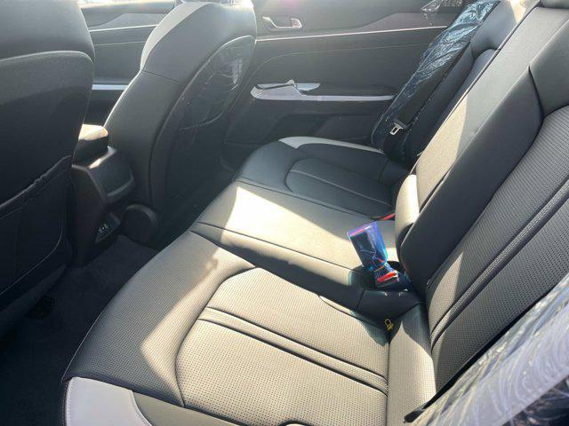 new 2025 Kia K5 car, priced at $30,245