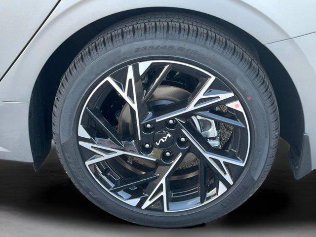 new 2025 Kia K5 car, priced at $30,245