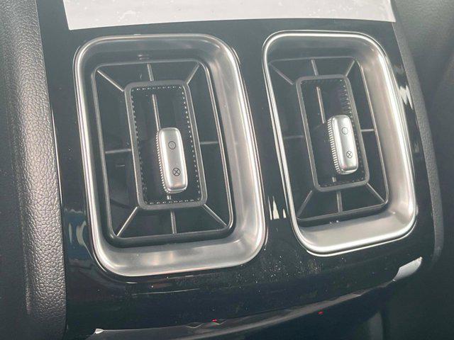 new 2025 Kia Sorento car, priced at $48,030