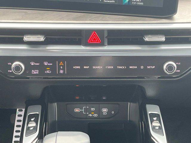 new 2025 Kia Sorento car, priced at $48,030