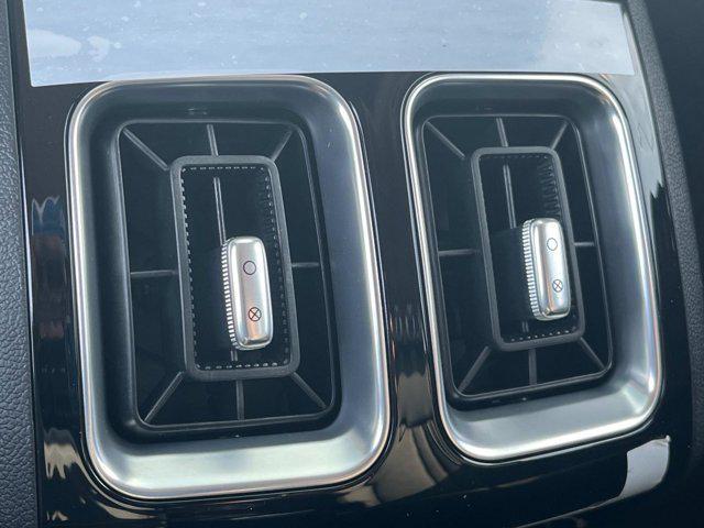 new 2025 Kia Sorento car, priced at $43,680