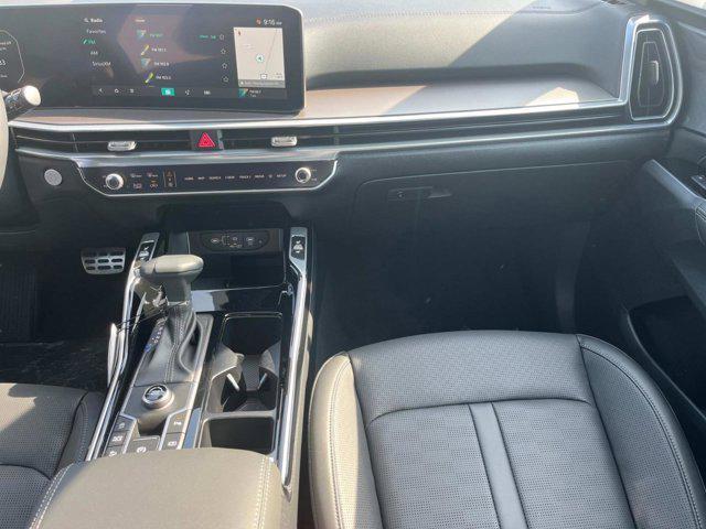 new 2025 Kia Sorento car, priced at $43,680