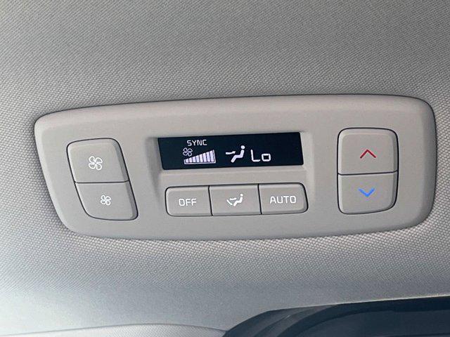 new 2025 Kia Carnival car, priced at $52,895