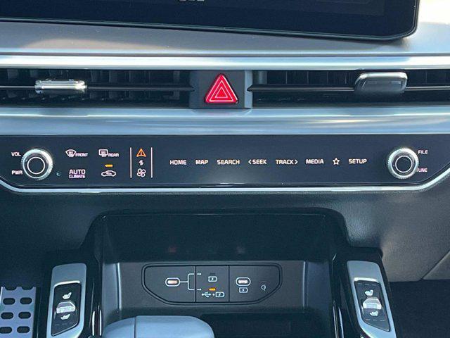 new 2025 Kia Sorento car, priced at $43,680