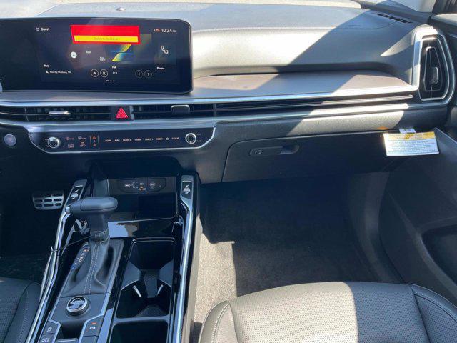 new 2025 Kia Sorento car, priced at $43,680