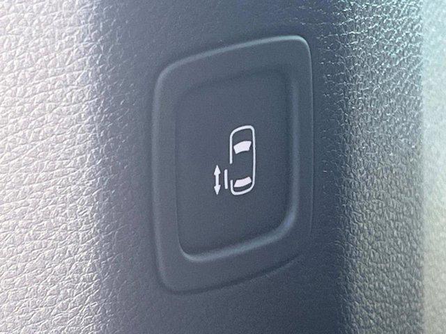 new 2025 Kia Carnival car, priced at $40,011