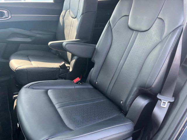 used 2022 Kia Sorento Hybrid car, priced at $27,724