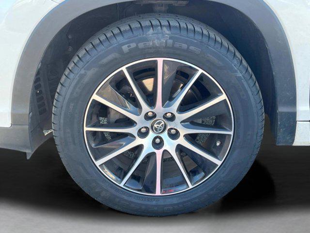 used 2017 Toyota Highlander car, priced at $19,793