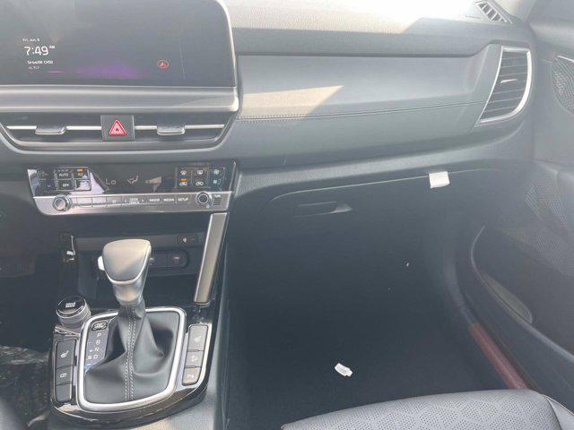 new 2025 Kia Seltos car, priced at $27,775