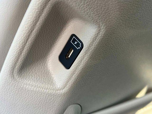 new 2025 Kia Sorento car, priced at $43,680