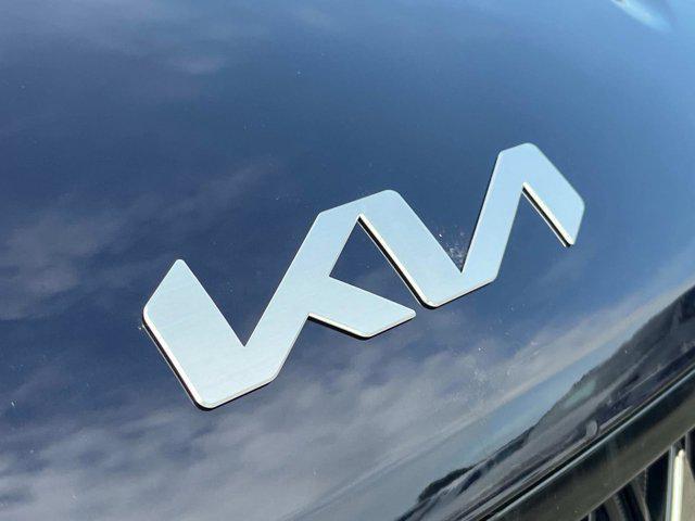 new 2025 Kia Carnival car, priced at $39,141