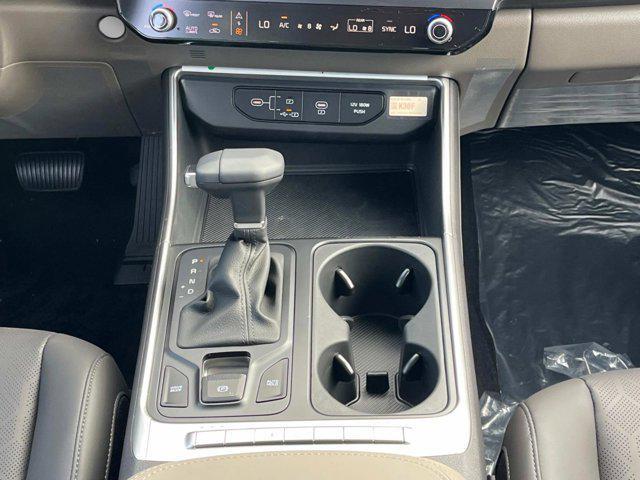 new 2025 Kia Carnival car, priced at $39,141