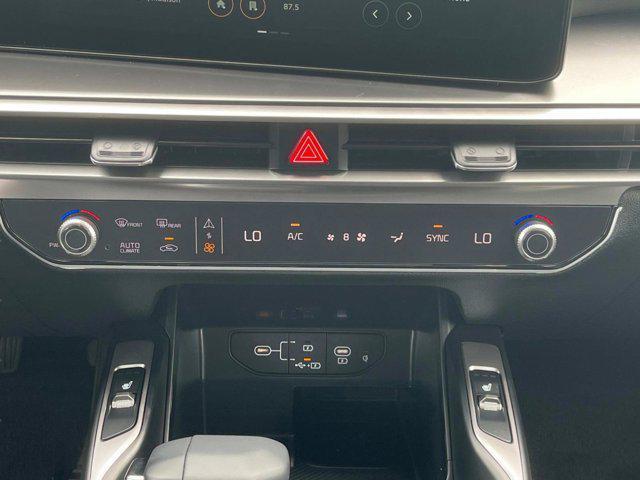 new 2025 Kia Sorento car, priced at $38,995