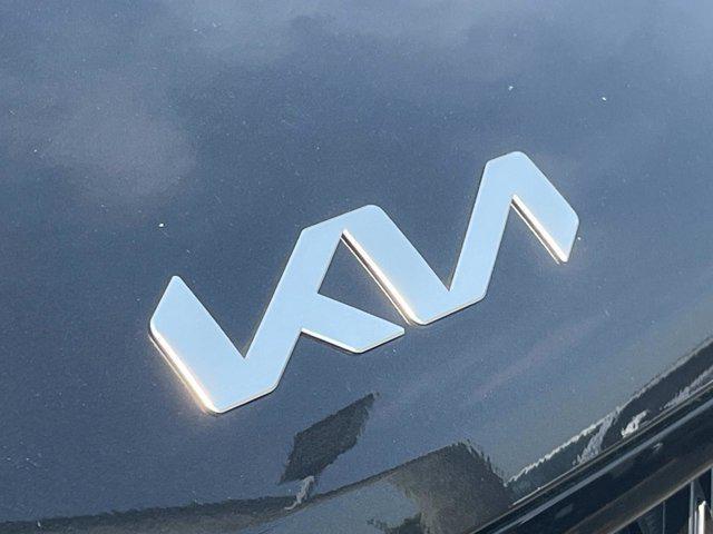 new 2025 Kia Carnival car, priced at $40,225