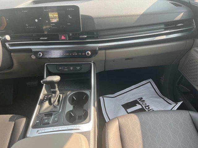 new 2025 Kia Carnival car, priced at $40,225
