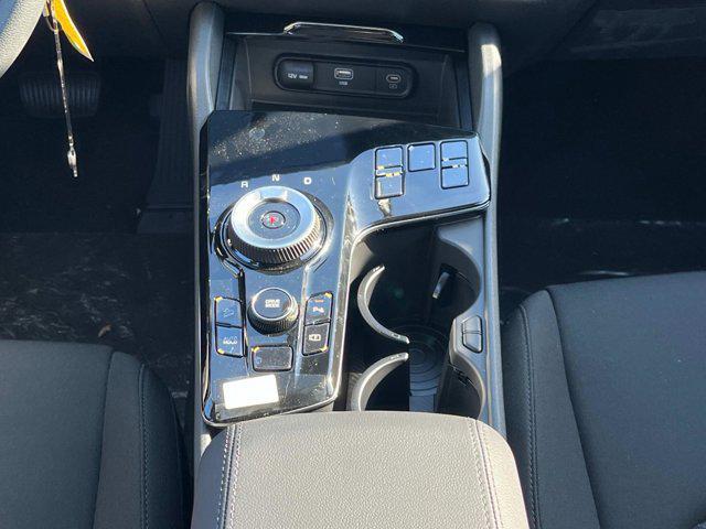 new 2025 Kia Sportage Hybrid car, priced at $30,490