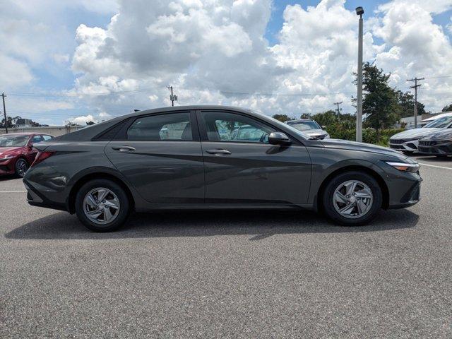 new 2025 Hyundai Elantra car, priced at $22,204