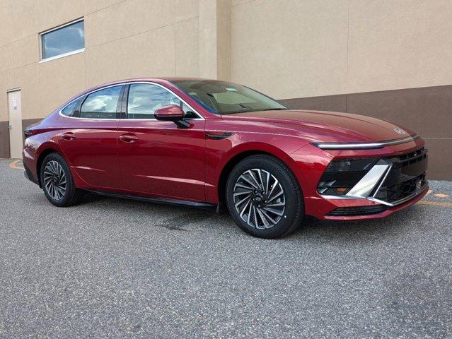 new 2025 Hyundai Sonata Hybrid car, priced at $31,296