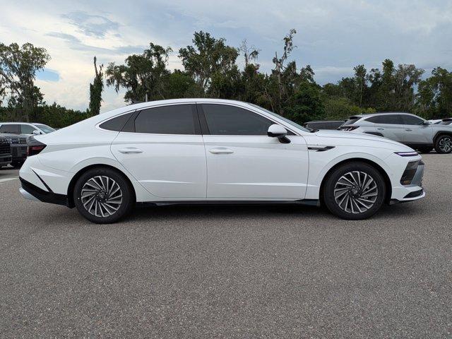 new 2025 Hyundai Sonata Hybrid car, priced at $35,109
