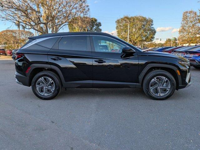 new 2025 Hyundai TUCSON Hybrid car, priced at $33,181