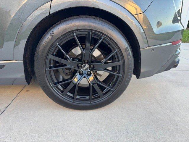 new 2021 Audi SQ8 car
