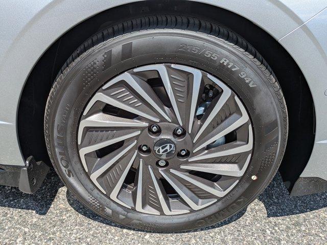new 2025 Hyundai Sonata Hybrid car, priced at $37,074