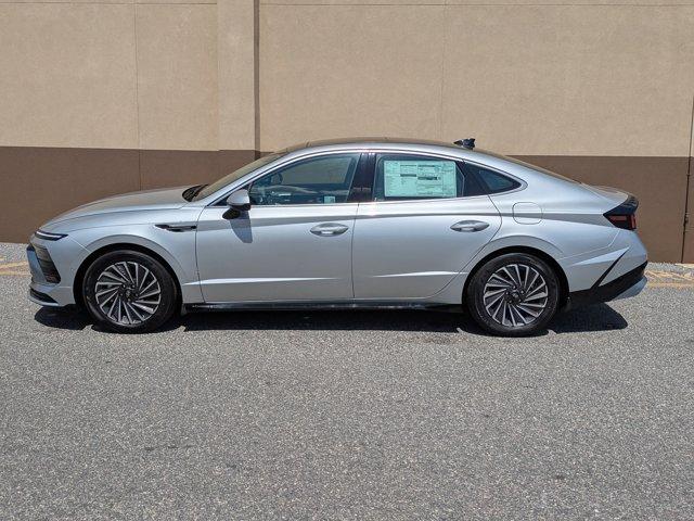 new 2025 Hyundai Sonata Hybrid car, priced at $37,074
