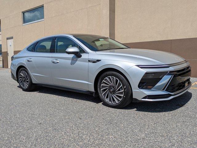new 2025 Hyundai Sonata Hybrid car, priced at $37,074