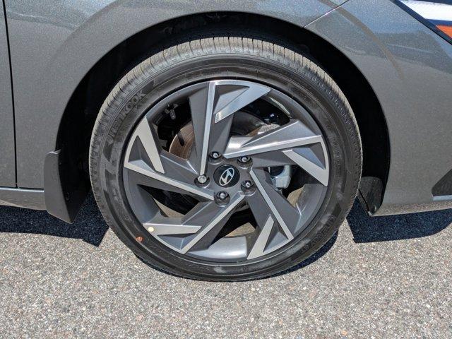 new 2025 Hyundai Elantra car, priced at $25,217