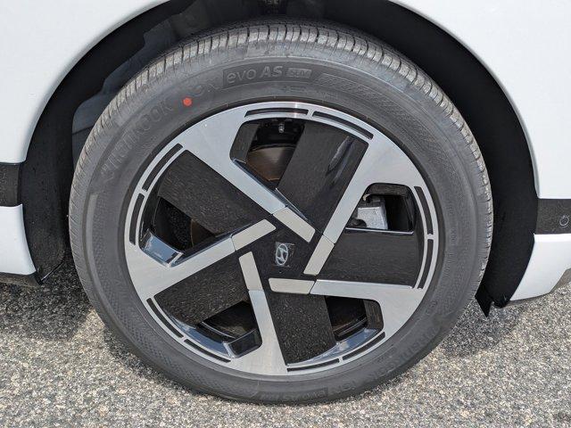 new 2026 Hyundai IONIQ 9 car, priced at $77,600