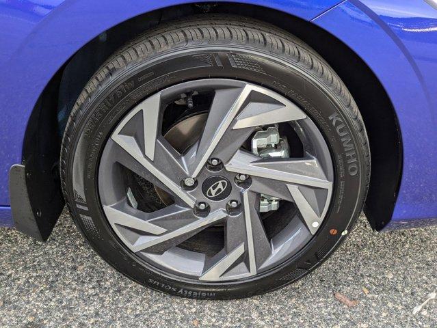 new 2025 Hyundai Elantra car, priced at $25,406