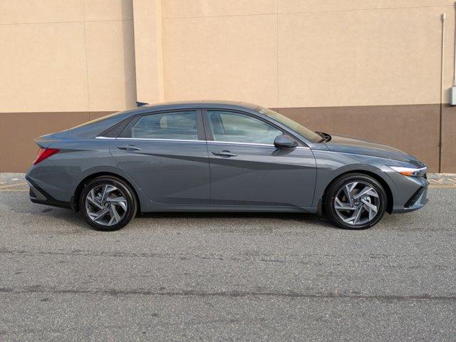 new 2025 Hyundai Elantra car, priced at $24,716