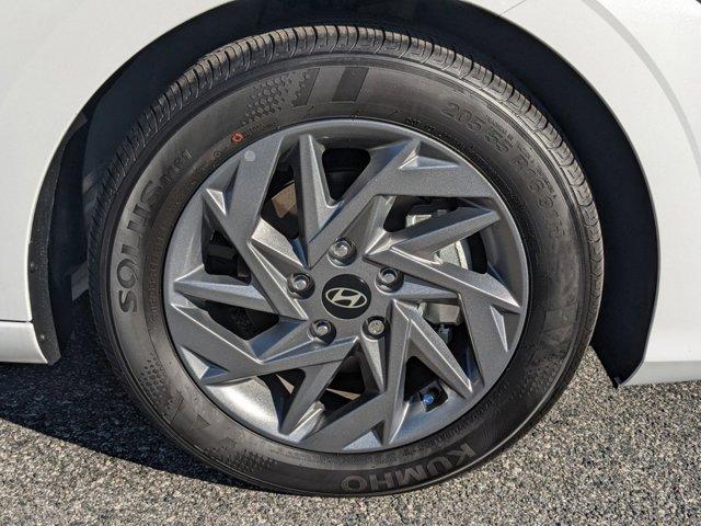 new 2025 Hyundai Elantra car, priced at $26,558