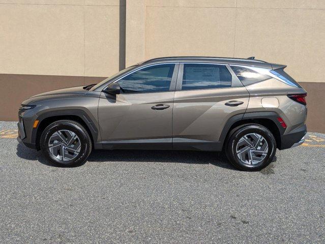 new 2025 Hyundai TUCSON Hybrid car, priced at $33,417