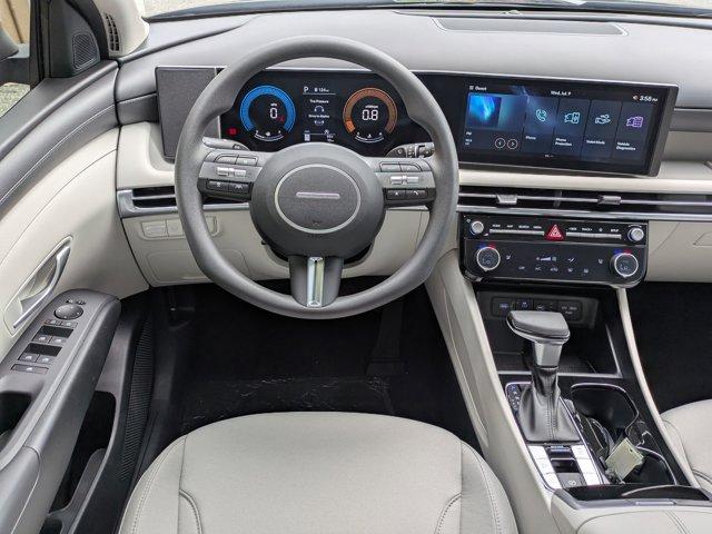 new 2025 Hyundai Tucson car, priced at $30,018