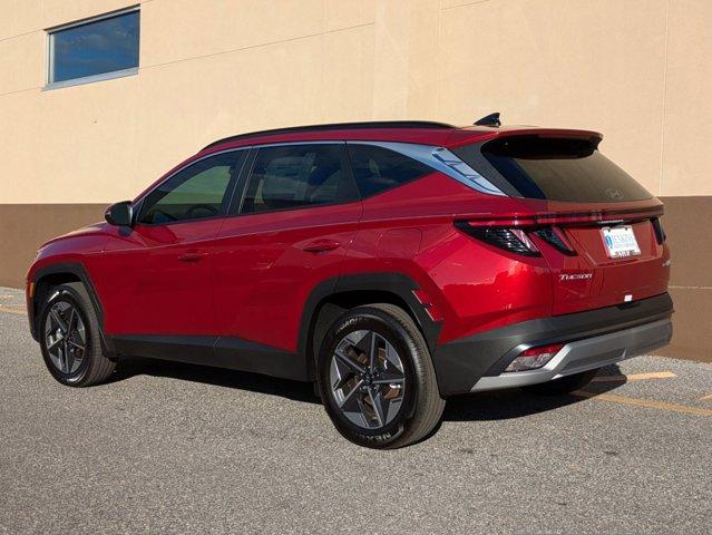 new 2025 Hyundai TUCSON Hybrid car, priced at $33,674