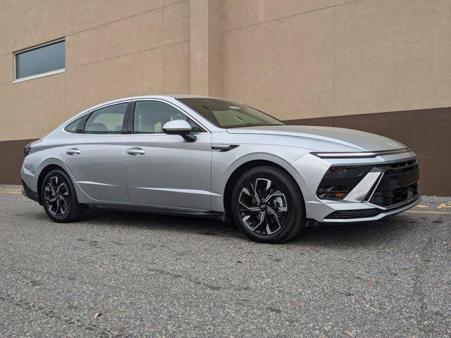 new 2025 Hyundai Sonata car, priced at $27,378