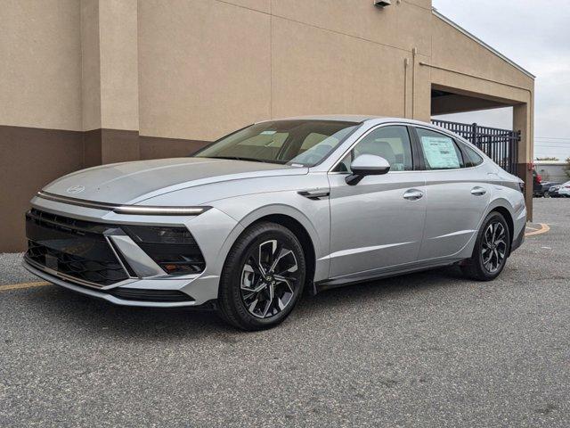 new 2025 Hyundai Sonata car, priced at $27,378