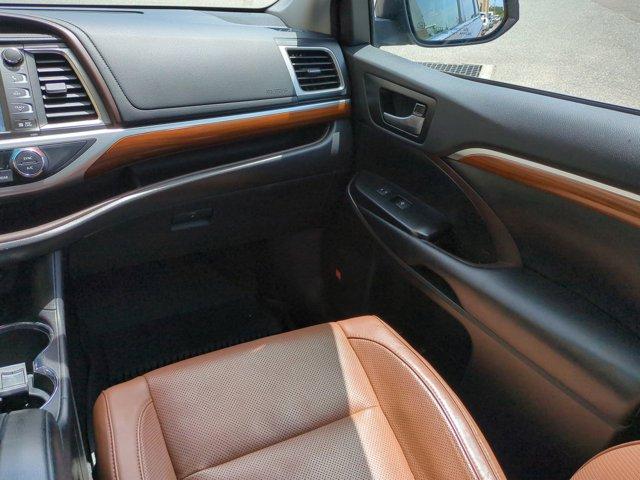 used 2019 Toyota Highlander car, priced at $24,897