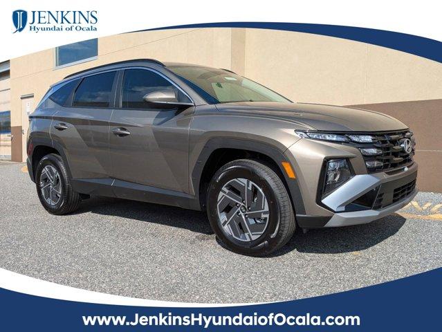 new 2025 Hyundai TUCSON Hybrid car, priced at $33,278