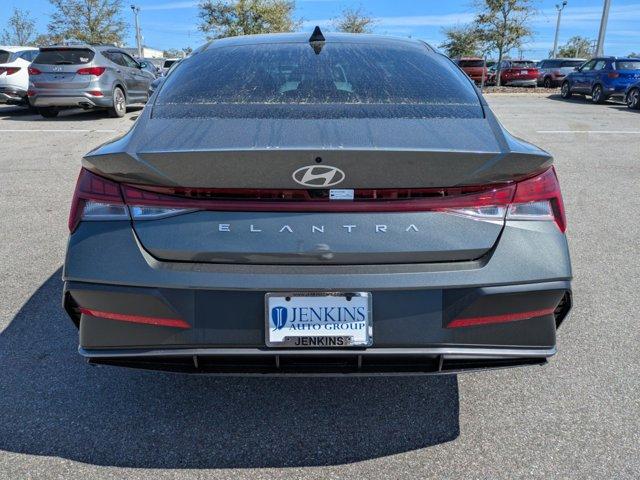 new 2025 Hyundai Elantra car, priced at $25,406