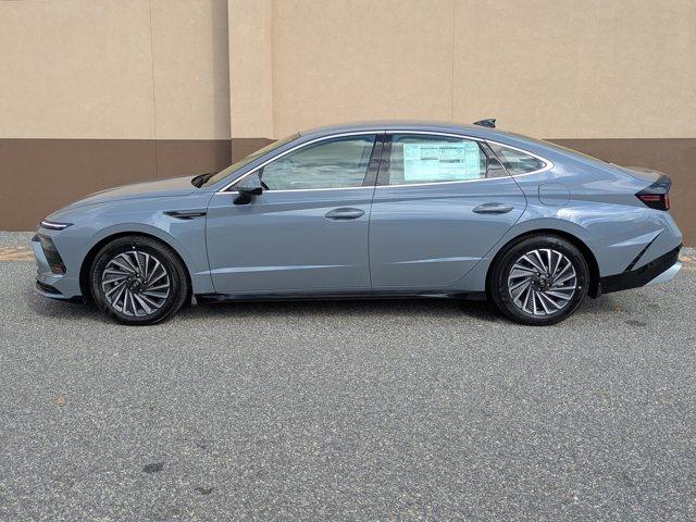 new 2025 Hyundai Sonata Hybrid car, priced at $28,665