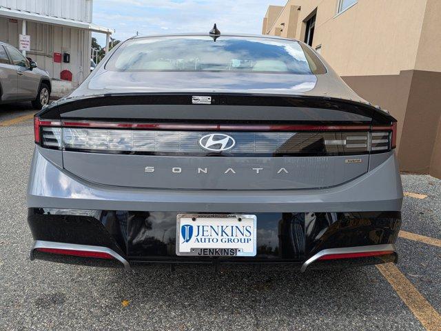 new 2025 Hyundai Sonata Hybrid car, priced at $28,665