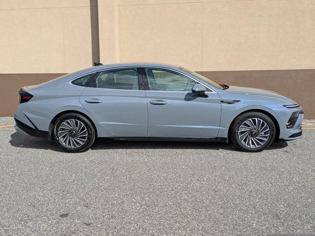 new 2025 Hyundai Sonata Hybrid car, priced at $28,665