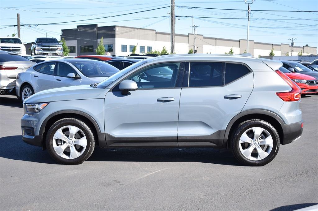 used 2021 Volvo XC40 car, priced at $20,981