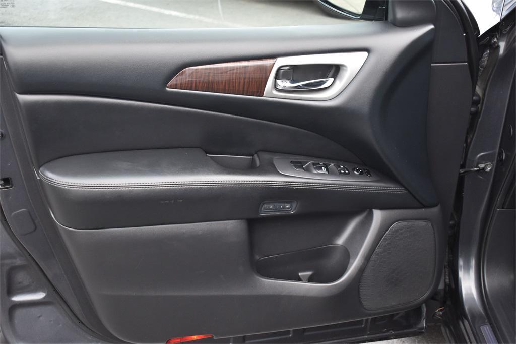used 2014 Nissan Pathfinder car, priced at $11,990
