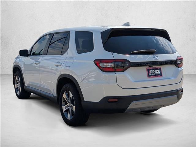 used 2025 Honda Pilot car, priced at $38,491