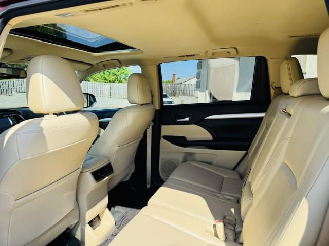 used 2015 Toyota Highlander car, priced at $18,888